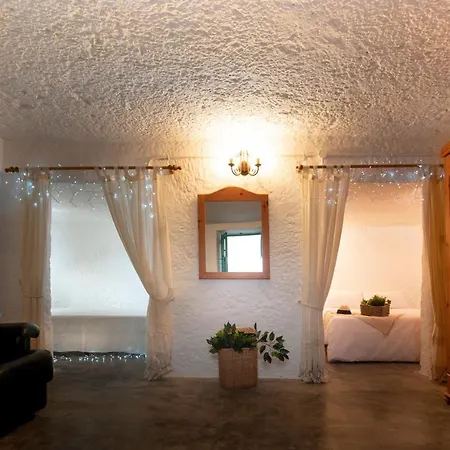 Cueva Regina Risco Caido Tatil Evi *